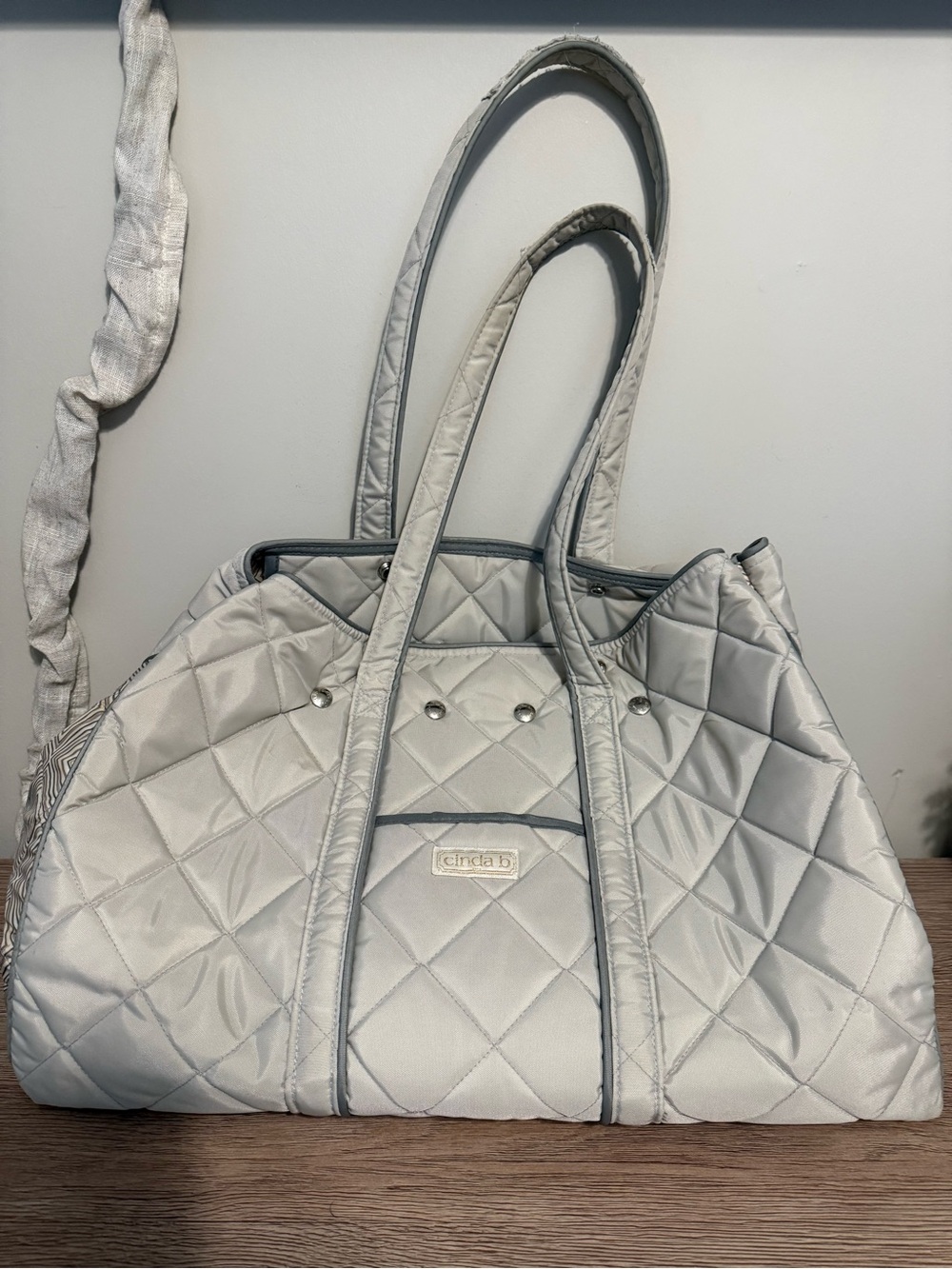 Quilted Tote Bag in Light Gray